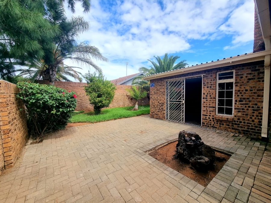 3 Bedroom Property for Sale in Carters Glen Northern Cape